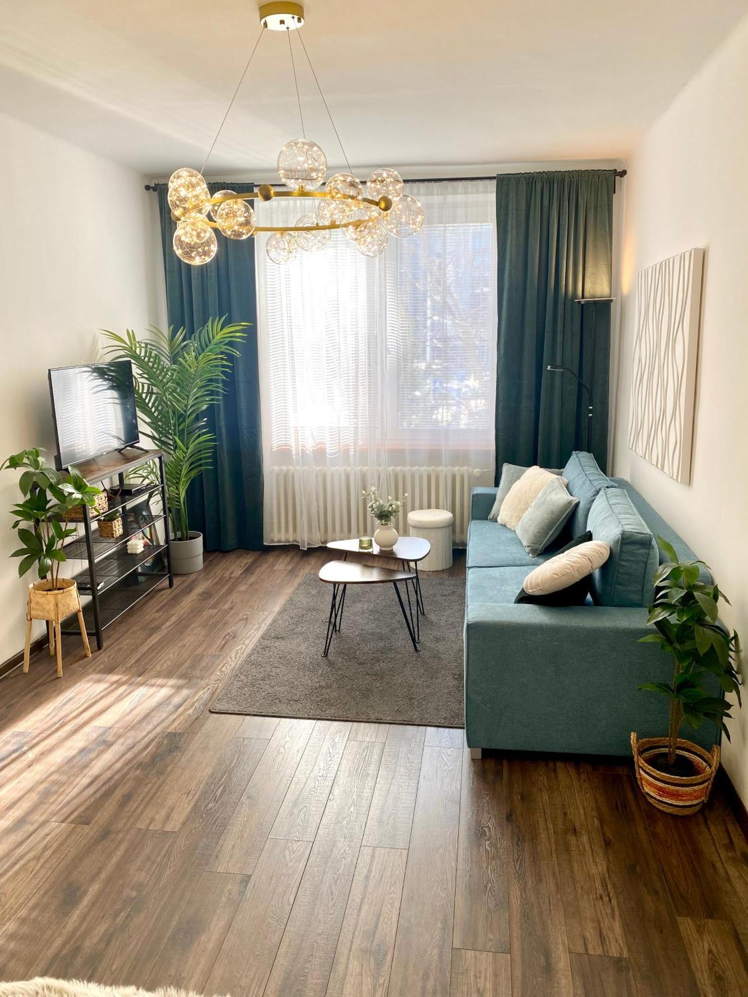 James Dean Apartment - Next To Nivy Bus Station & Mall Bratislava Esterno foto